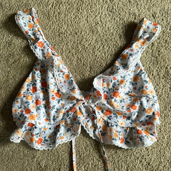Floral Bikini - Picture 4 of 4
